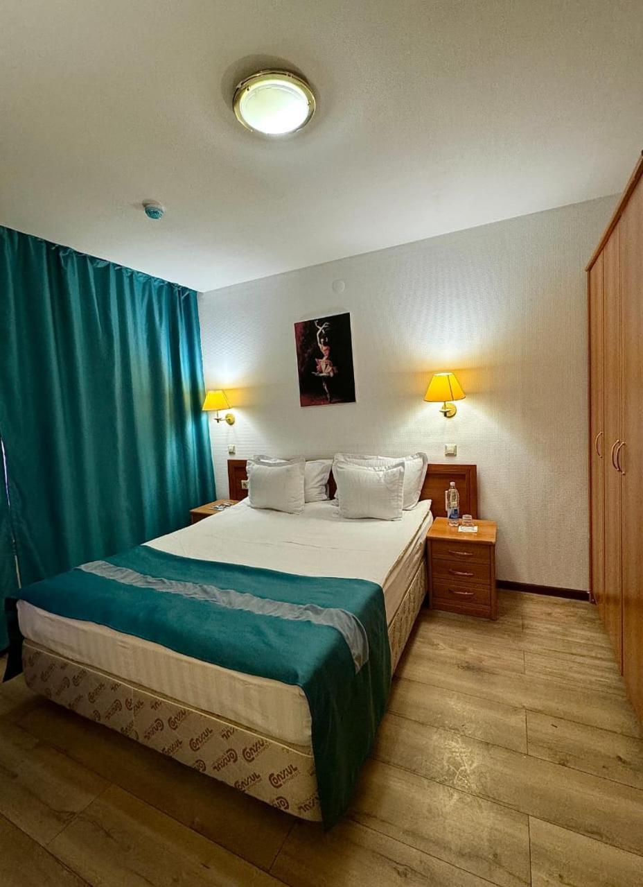 Green Hotel 阿特劳 外观 照片