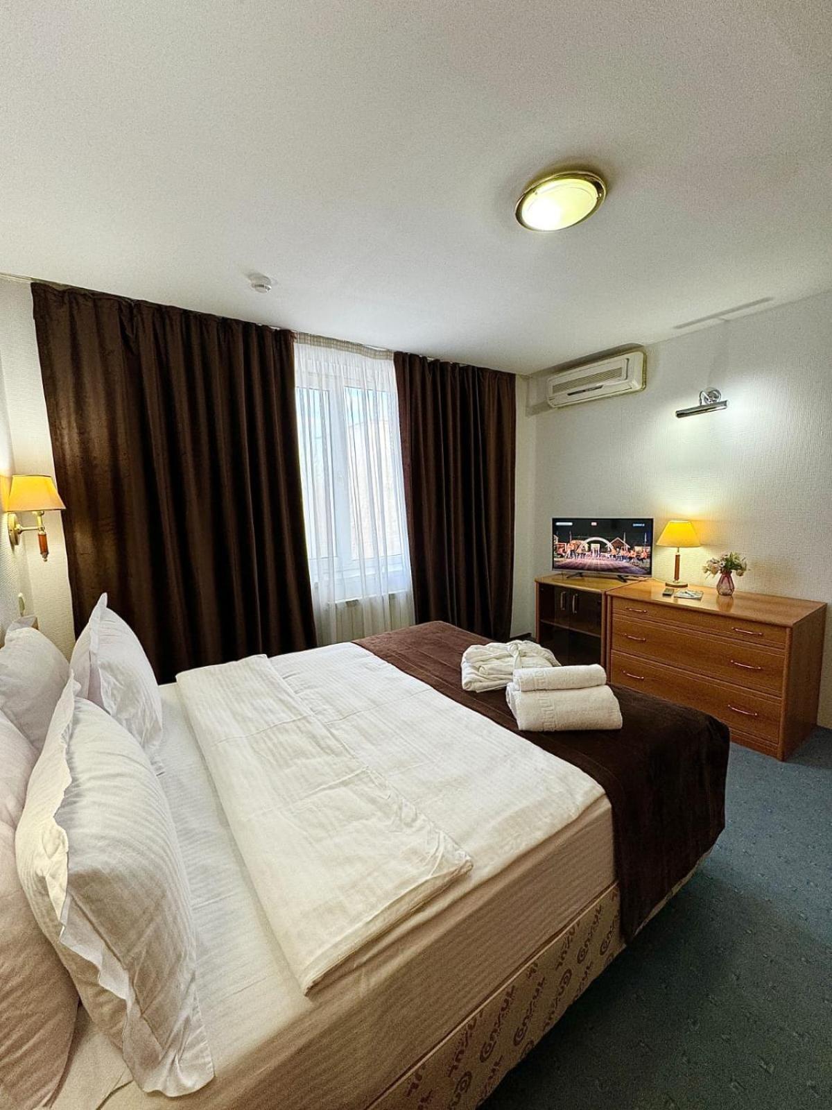 Green Hotel 阿特劳 外观 照片