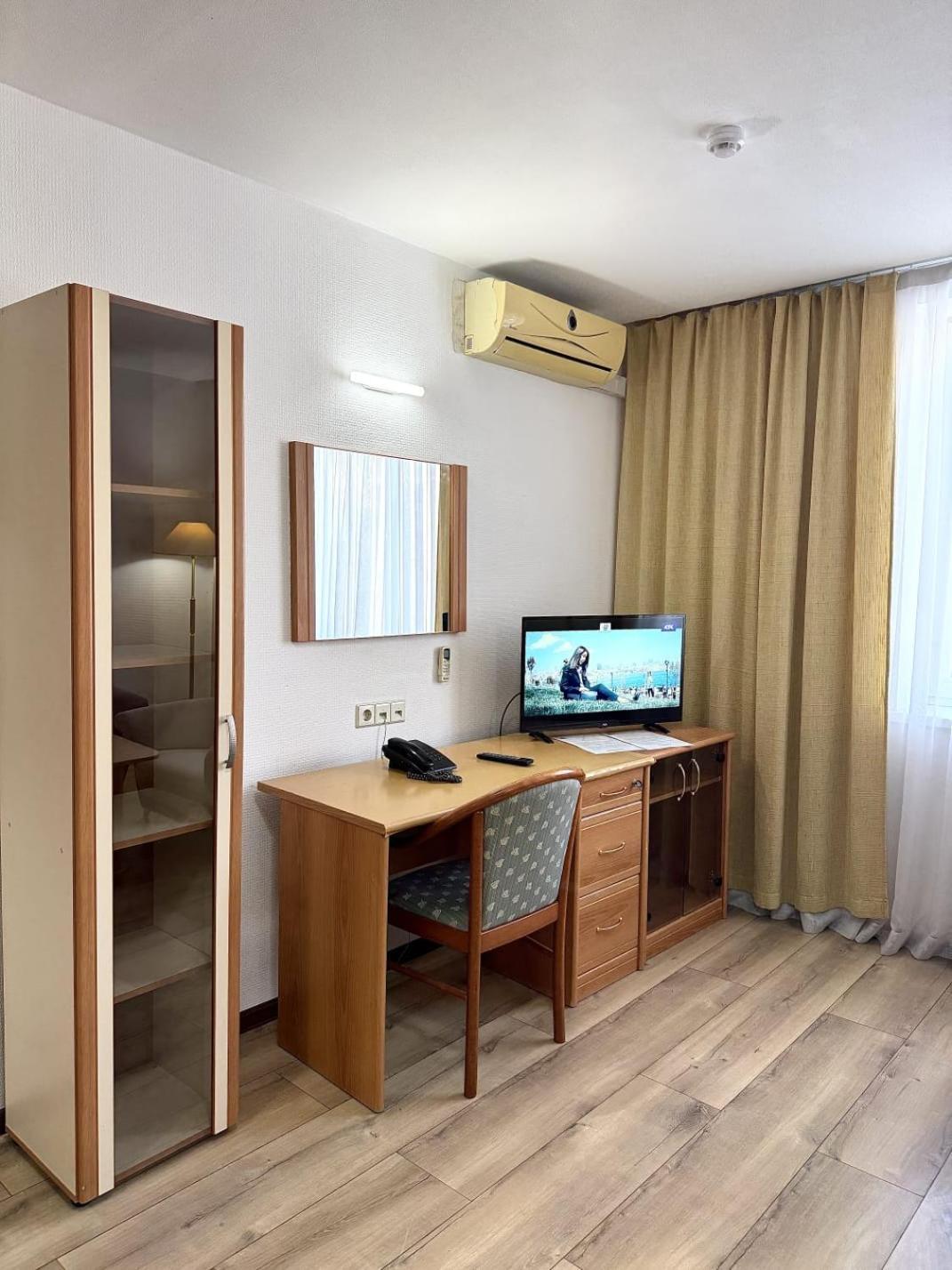 Green Hotel 阿特劳 外观 照片