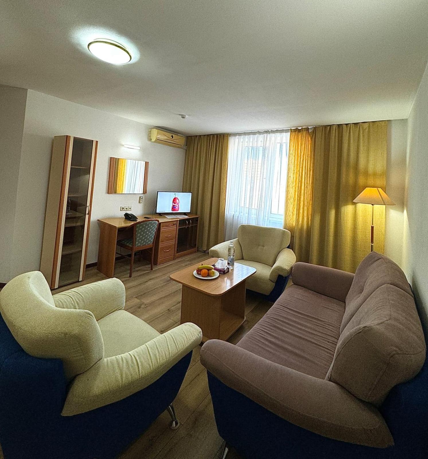 Green Hotel 阿特劳 外观 照片